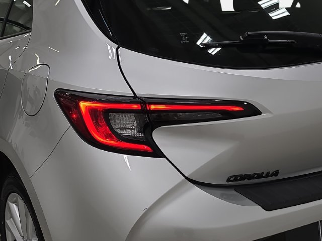 Used 2023 Toyota Corolla SE FWD image 33