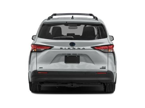 Certified 2023 Toyota Sienna XLE Woodland Edition AWD/4WD image 5