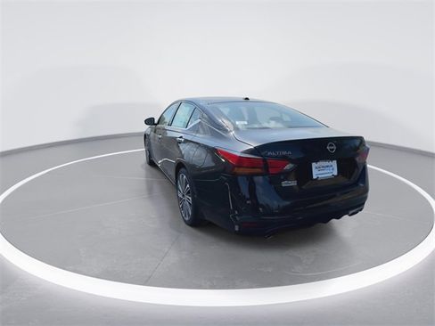 New 2025 Nissan Altima 2.5 SL image 7