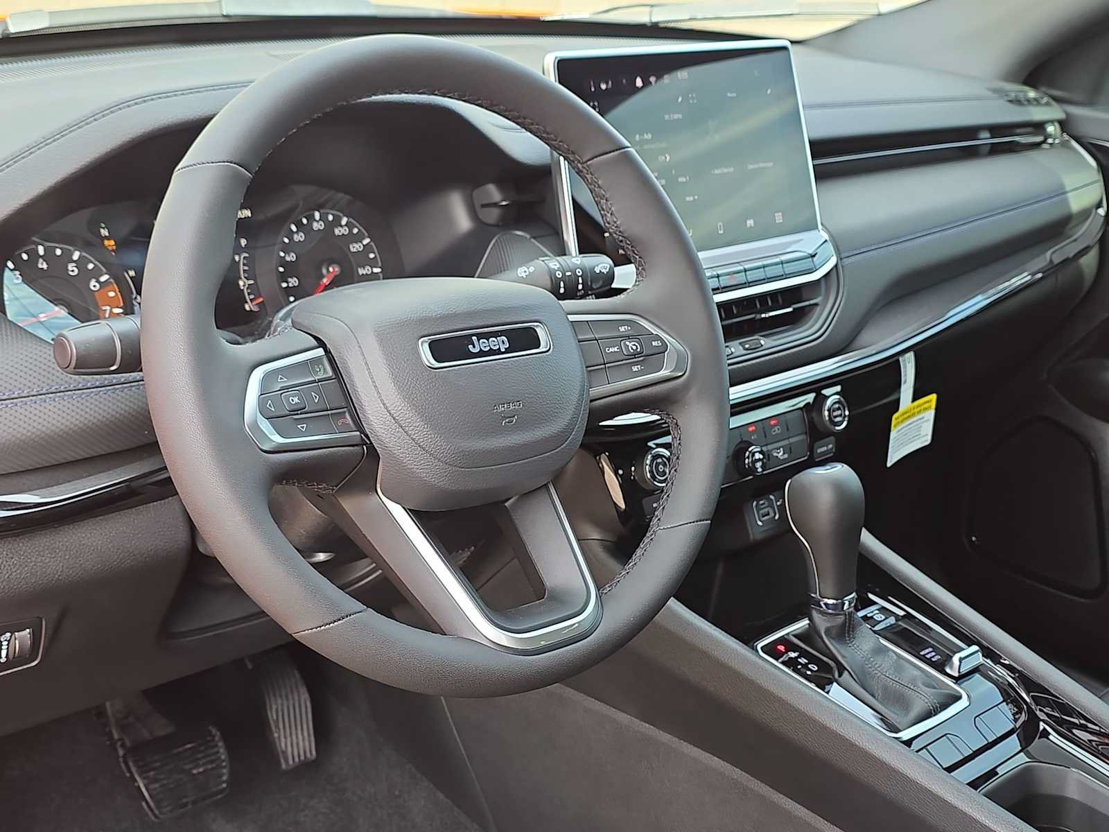 New 2026 Jeep Compass Latitude AWD/4WD image 11