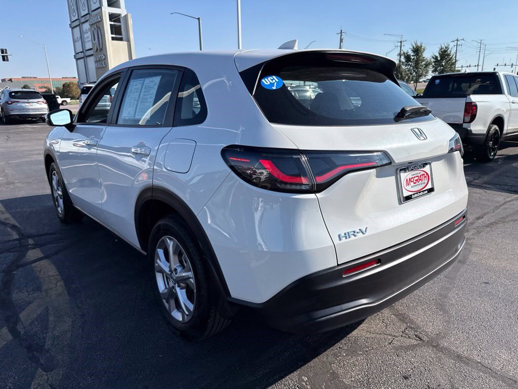 Certified 2025 Honda HR-V LX image 9