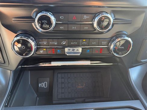 New 2025 Ford F150 Lariat w/ Equipment Group 502A High image 22