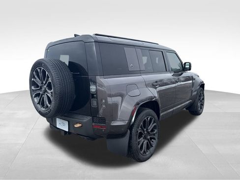 New 2026 Land Rover Defender 110 OCTA image 7