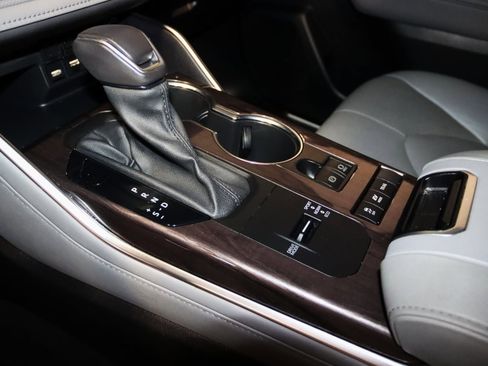 Used 2021 Toyota Highlander Platinum image 44