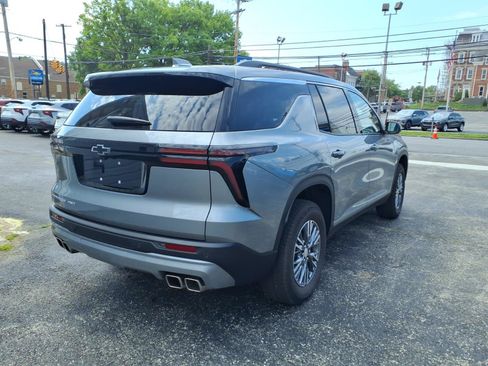 Certified 2025 Chevrolet Traverse LT w/ LPO, Floor Liner Package AWD/4WD image 5