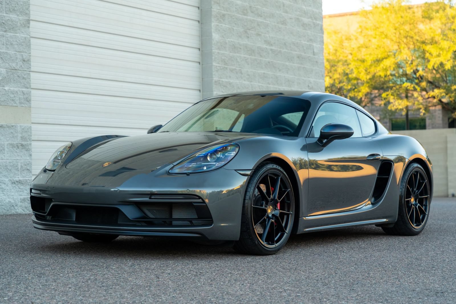 Used 2024 Porsche 718 Cayman GTS RWD image 2