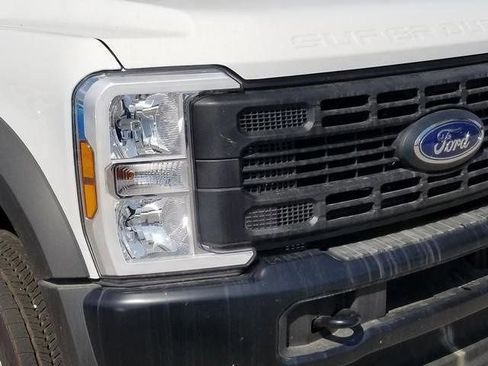 New 2025 Ford F550 4x4 Regular Cab Super Duty image 9