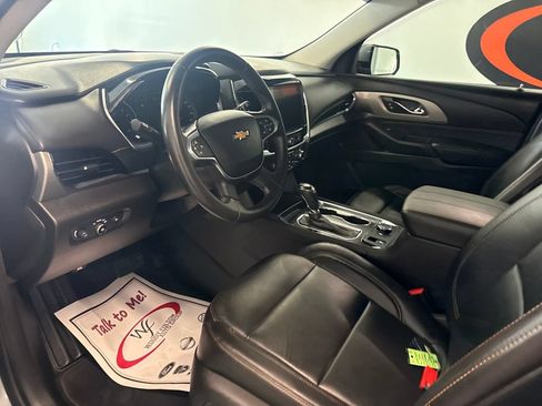 Used 2020 Chevrolet Traverse LT FWD image 12