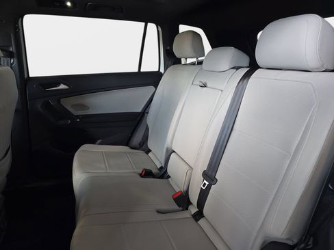 Used 2020 Volkswagen Tiguan SE R-Line AWD/4WD image 14