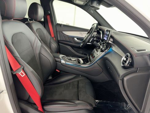 Used 2018 Mercedes-Benz GLC 43 AMG AMG GLC 43 image 31