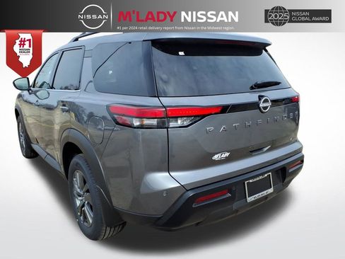 New 2026 Nissan Pathfinder SV image 5