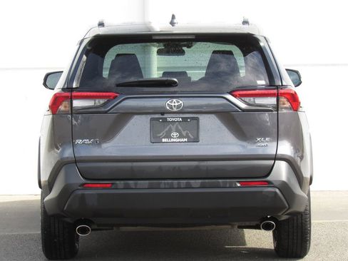 Used 2024 Toyota RAV4 XLE w/ Convenience Package image 7