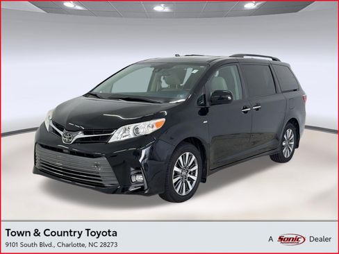 Used 2020 Toyota Sienna XLE w/ XLE Navigation Package AWD/4WD image 1