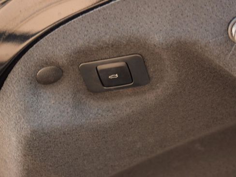 Used 2020 Lincoln MKZ AWD w/ Convenience Package image 39