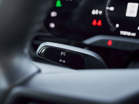 Used 2023 Porsche Taycan 4S w/ Premium Package image 53