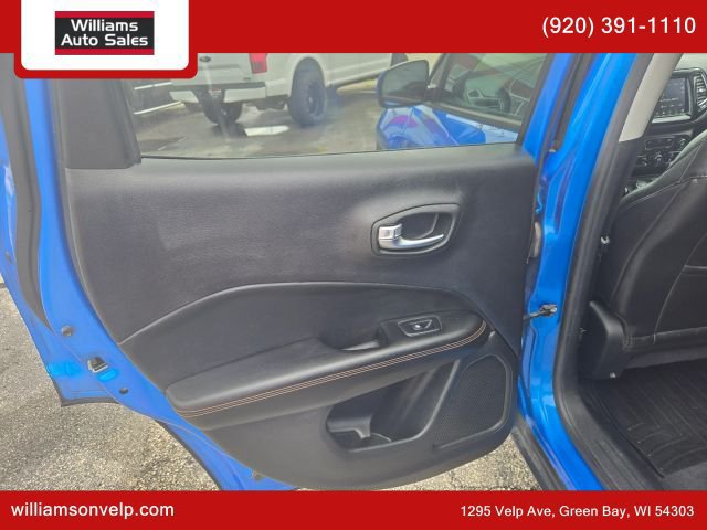 Used 2018 Jeep Compass Limited w/ Navigation Group AWD/4WD image 12