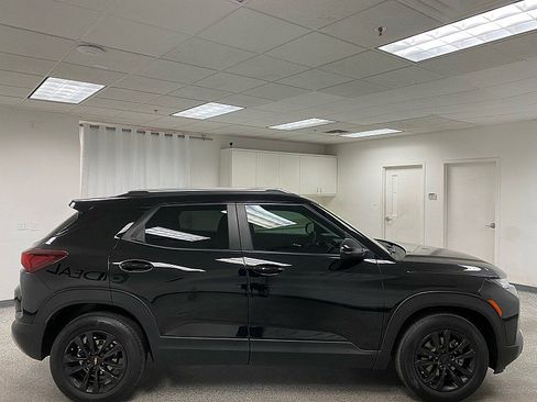 Used 2023 Chevrolet TrailBlazer LT image 4