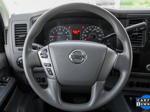 Used 2018 Nissan NV 2500 S image 18