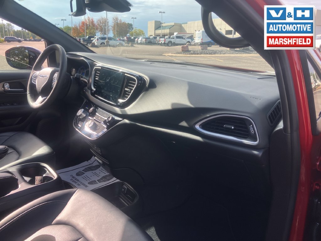 Used 2025 Chrysler Pacifica Select FWD image 20