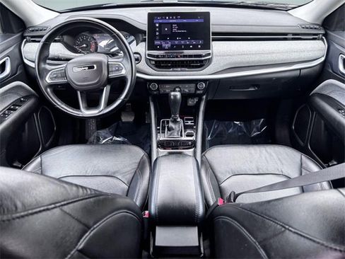 Used 2022 Jeep Compass Latitude image 25