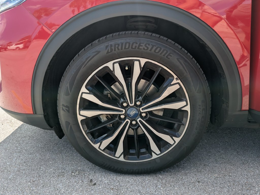 Certified 2022 Ford Escape SE w/ SE Sport Appearance Package FWD image 37