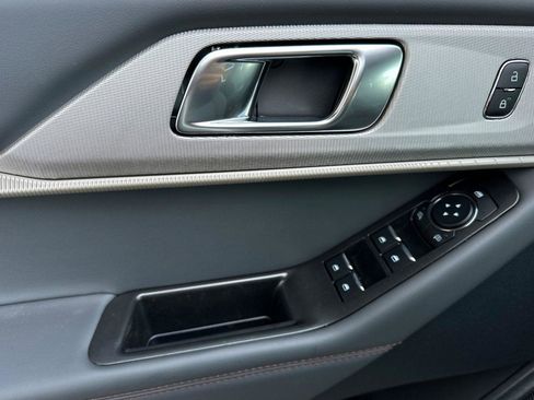 New 2026 Ford Explorer Active image 8