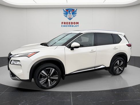 Used 2021 Nissan Rogue Platinum AWD/4WD image 2