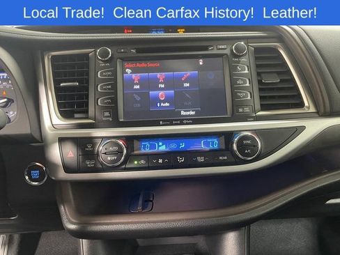 Used 2019 Toyota Highlander Limited AWD/4WD image 16