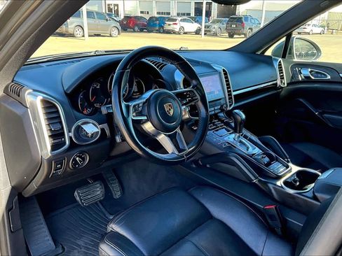 Used 2017 Porsche Cayenne image 15