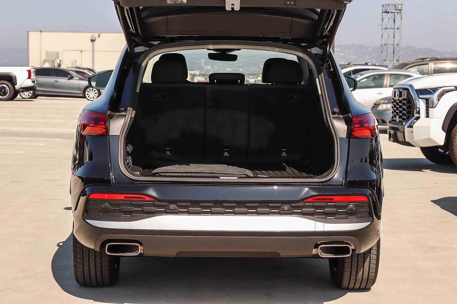 Used 2025 Audi Q5 Premium w/ Convenience Package AWD/4WD image 36