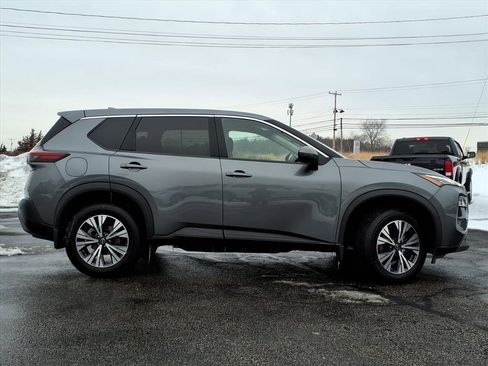 Certified 2023 Nissan Rogue SV image 2