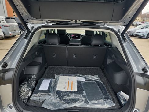 New 2026 Volkswagen Tiguan SE image 10