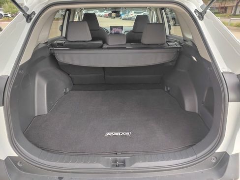 Used 2024 Toyota RAV4 XLE AWD/4WD image 11