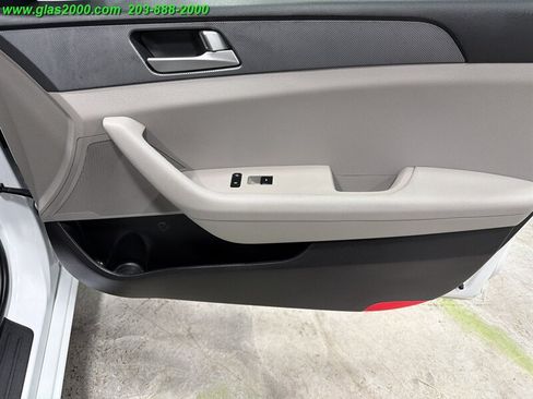 Used 2017 Hyundai Sonata SE FWD image 28