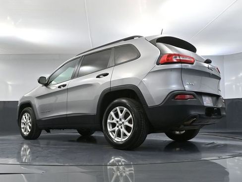 Used 2017 Jeep Cherokee Sport w/ Cold Weather Group image 46