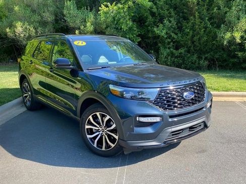 Used 2023 Ford Explorer ST-Line w/ Class IV Trailer Tow Package RWD image 1