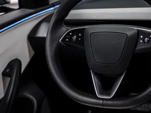 Used 2024 Tesla Model 3 Standard Range RWD image 18