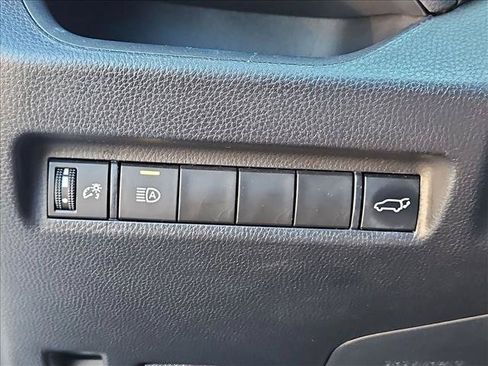 Used 2022 Toyota RAV4 XSE AWD/4WD image 22