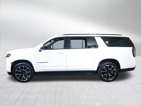 Used 2024 Chevrolet Suburban RST w/ Luxury Package AWD/4WD image 4