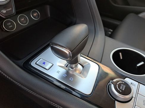 Used 2023 Genesis G70 2.0T image 26