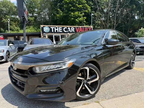 Used 2018 Honda Accord Sport image 3