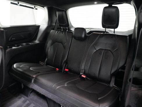 Used 2020 Chrysler Pacifica Touring-L Plus image 14
