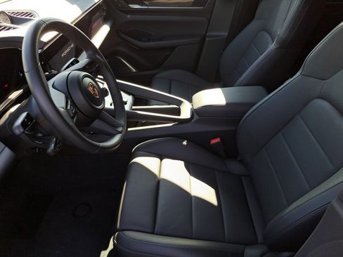 Certified 2025 Porsche Macan 4 Electric image 24