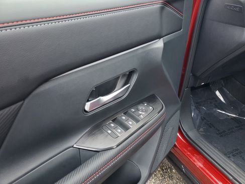 New 2026 Nissan Kicks SR image 16