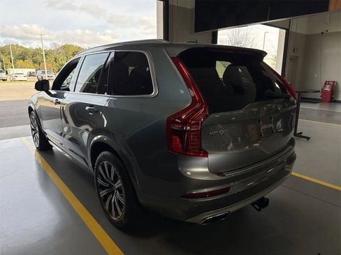 Used 2020 Volvo XC90 T6 Momentum w/ Protection Package Premier image 5