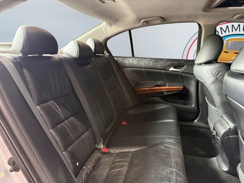 Used 2011 Honda Accord EX-L image 18