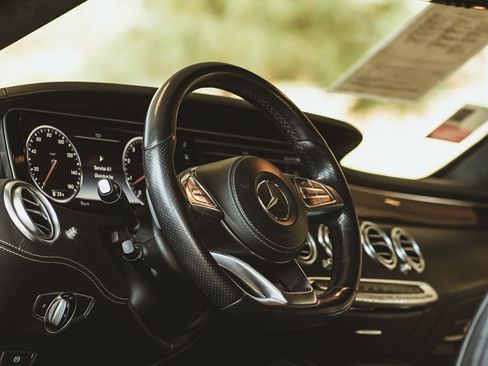 Used 2016 Mercedes-Benz S 550 4MATIC Coupe image 31