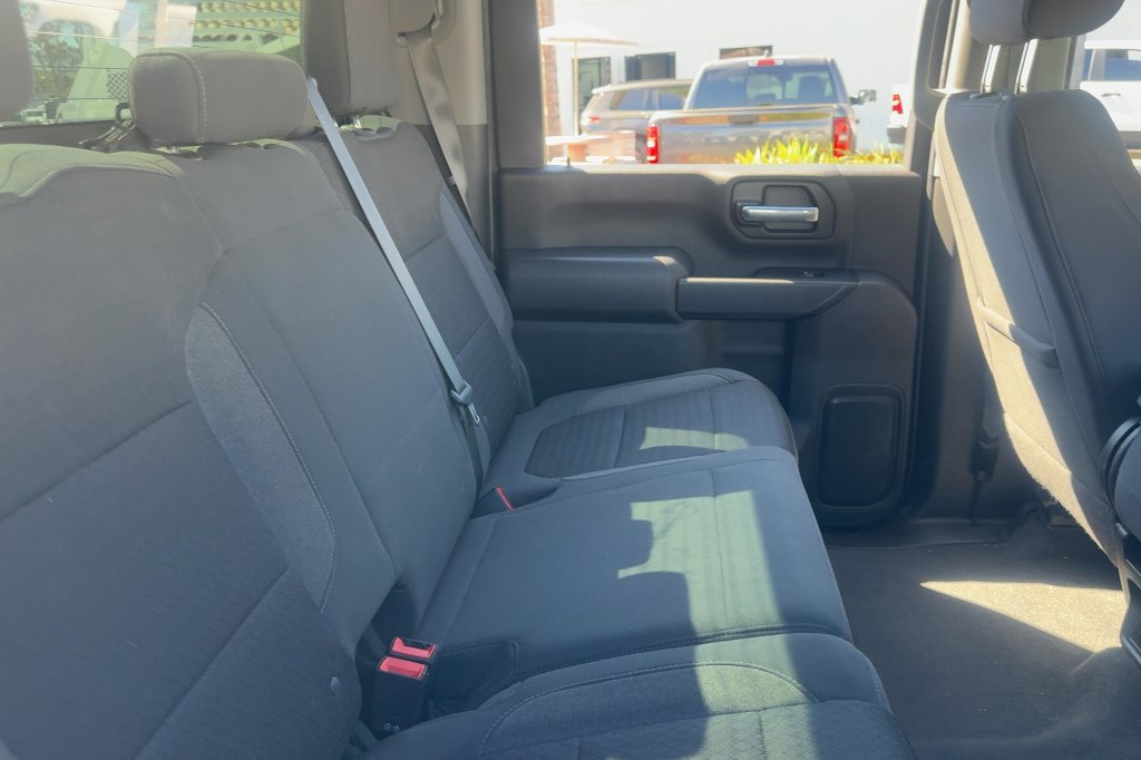 Used 2022 Chevrolet Silverado 2500 Custom w/ Gooseneck/5TH Wheel Package AWD/4WD image 13