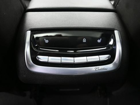 Used 2023 Cadillac XT6 Premium Luxury image 33