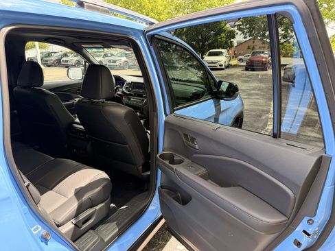 Certified 2025 Honda Passport TrailSport image 14